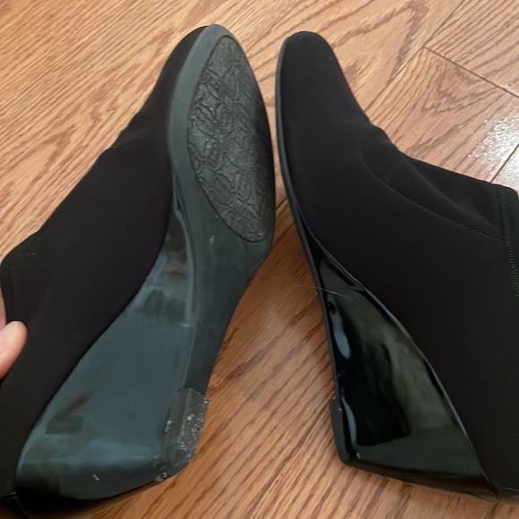 Closed Toe Black Wedges - Picture 4 of 5